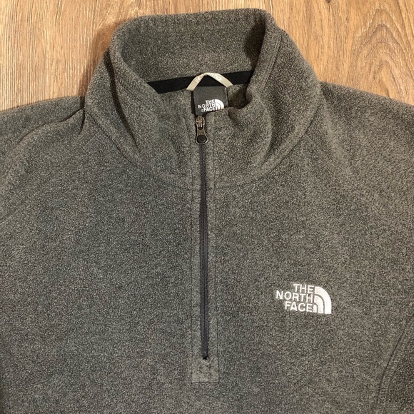 The North Face Grey Fleece Half Zip Pullover - Picture 8 of 13